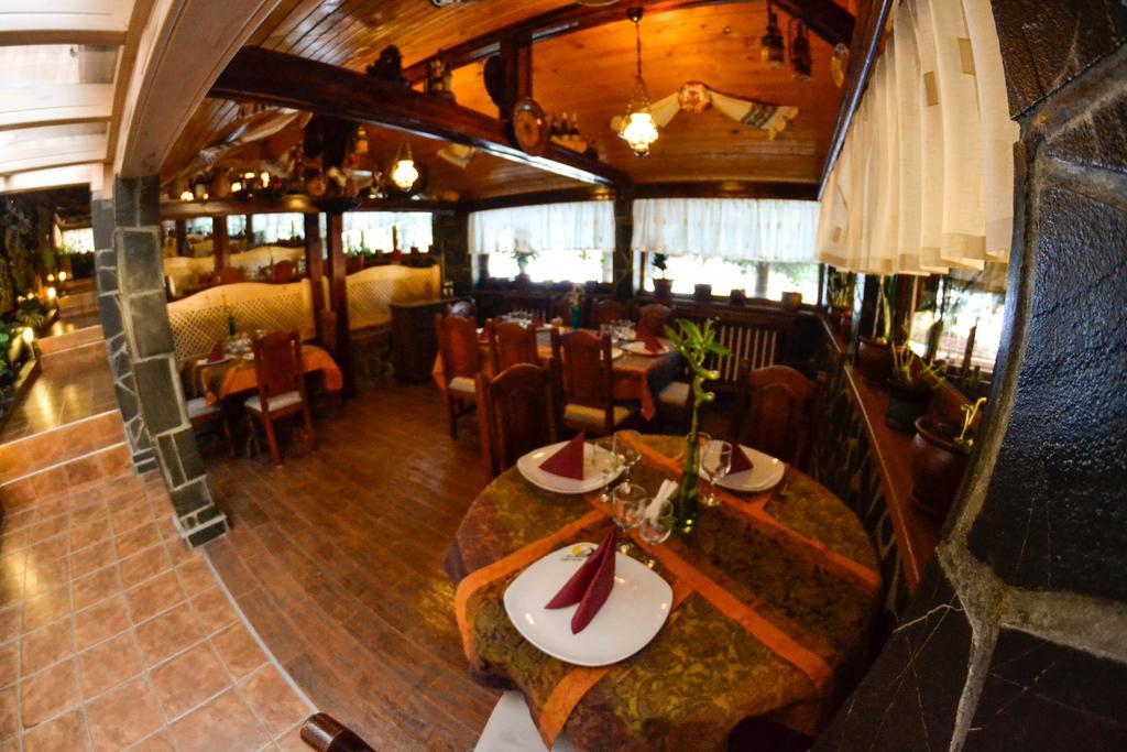 Pension Restaurant Speranta Predeal Esterno foto